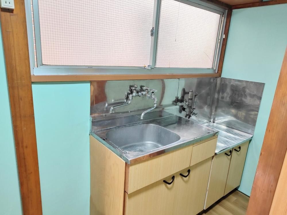 �y�L�b�`���z�@