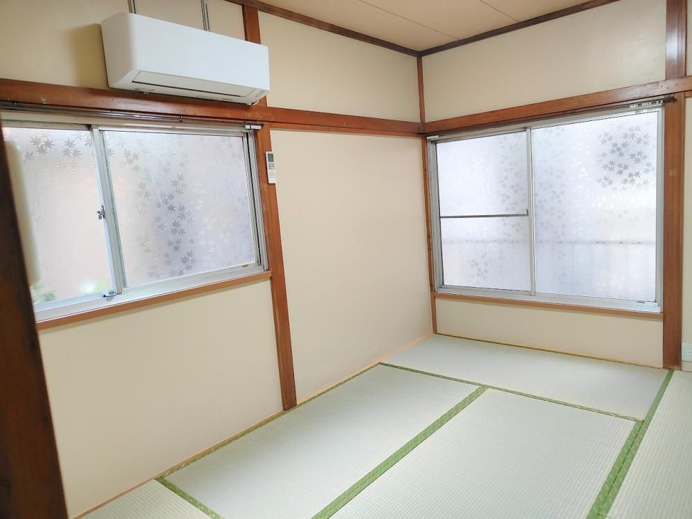 �y�����E���r���O�z�@