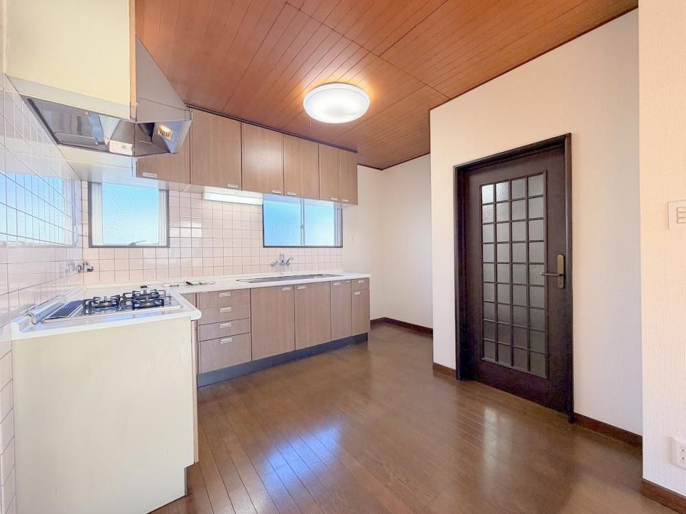 �y�L�b�`���z�@