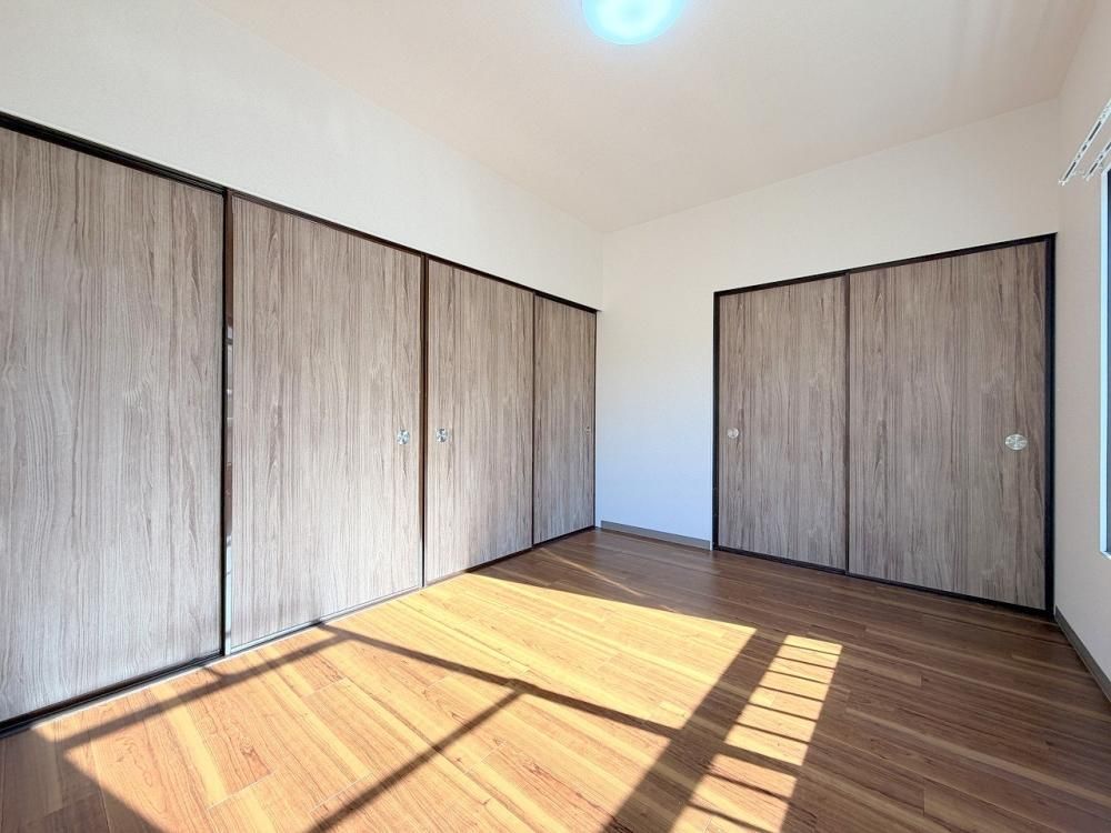 �y�����E���r���O�z�@