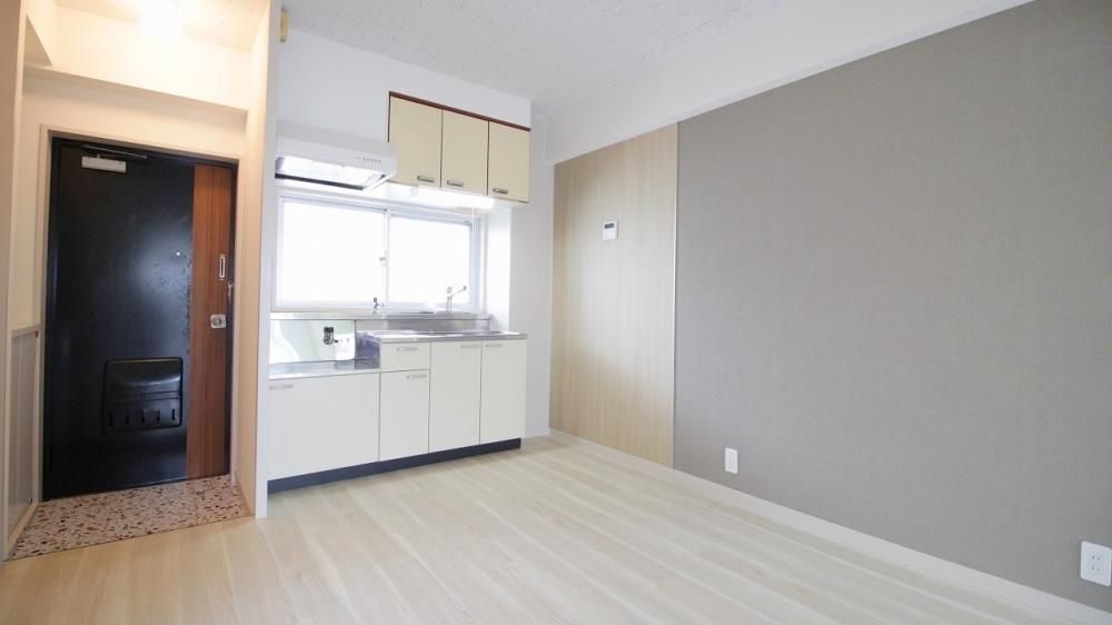 �y�L�b�`���z�@