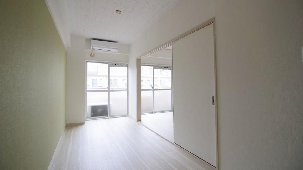 �y�����E���r���O�z�@�o���R�j�[�ɖʂ������邢�����I