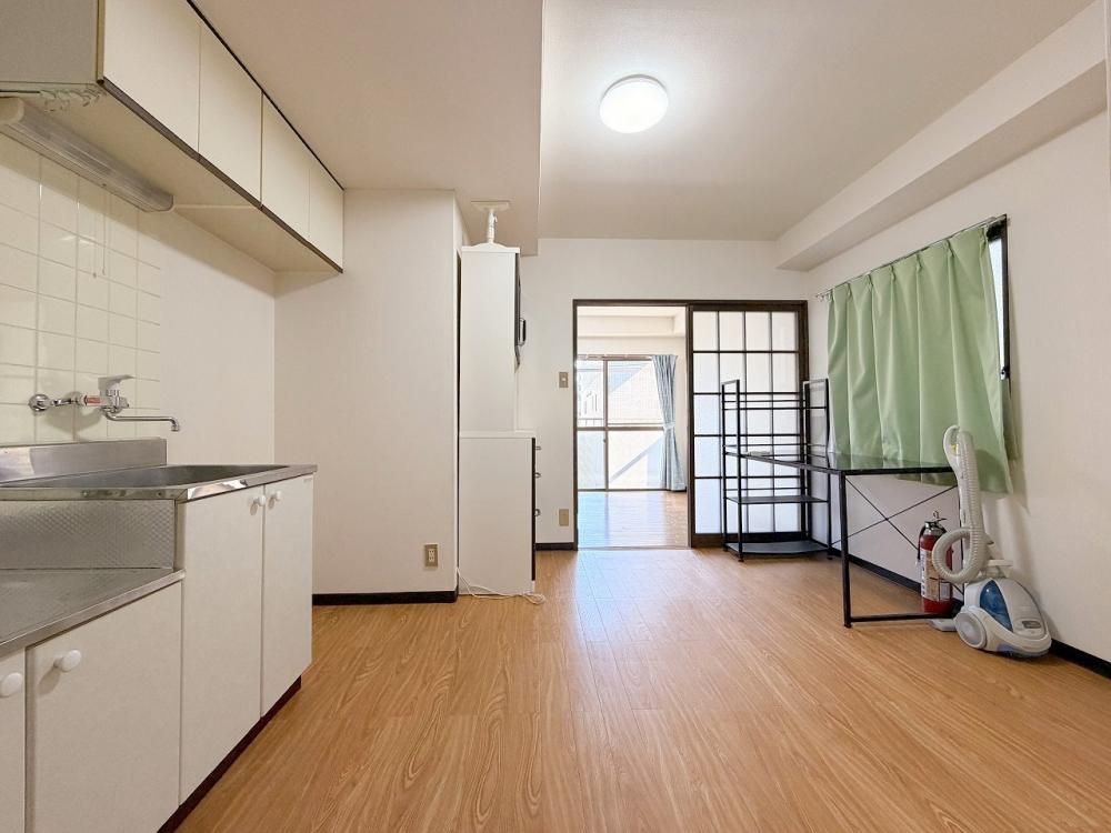 �y�L�b�`���z�@