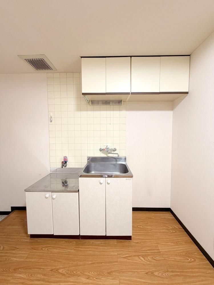 �y�L�b�`���z�@