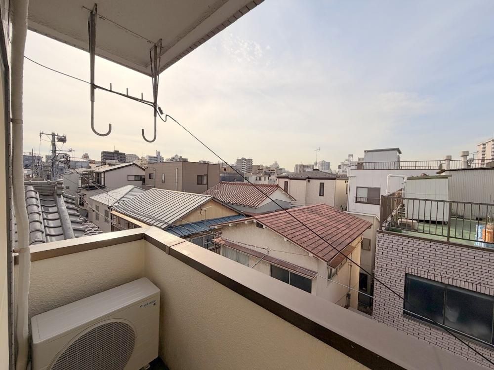 �y���]�z�@