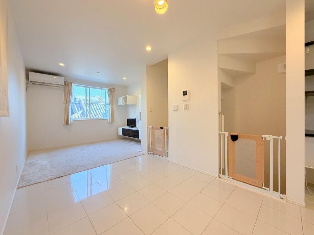 �y�����E���r���O�z�@