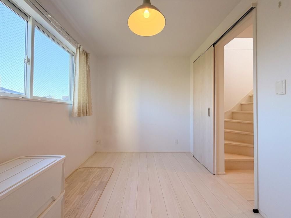 �y�����E���r���O�z�@