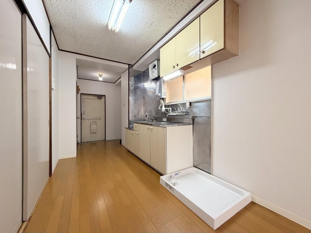 �y�����E���r���O�z�@