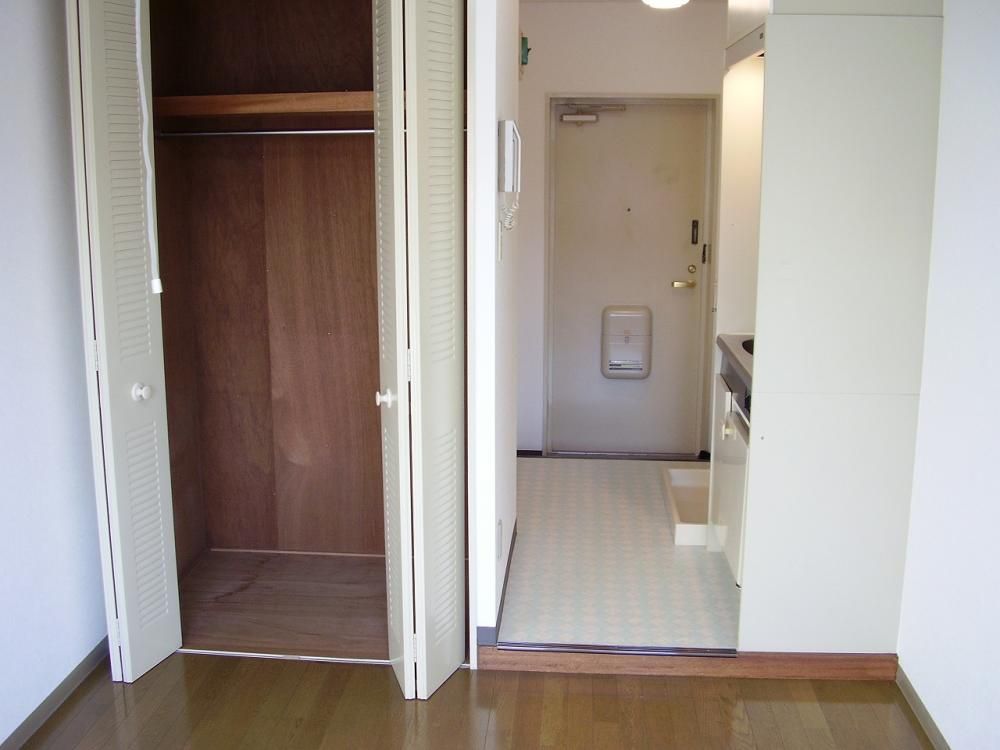 �y�����E���r���O�z�@