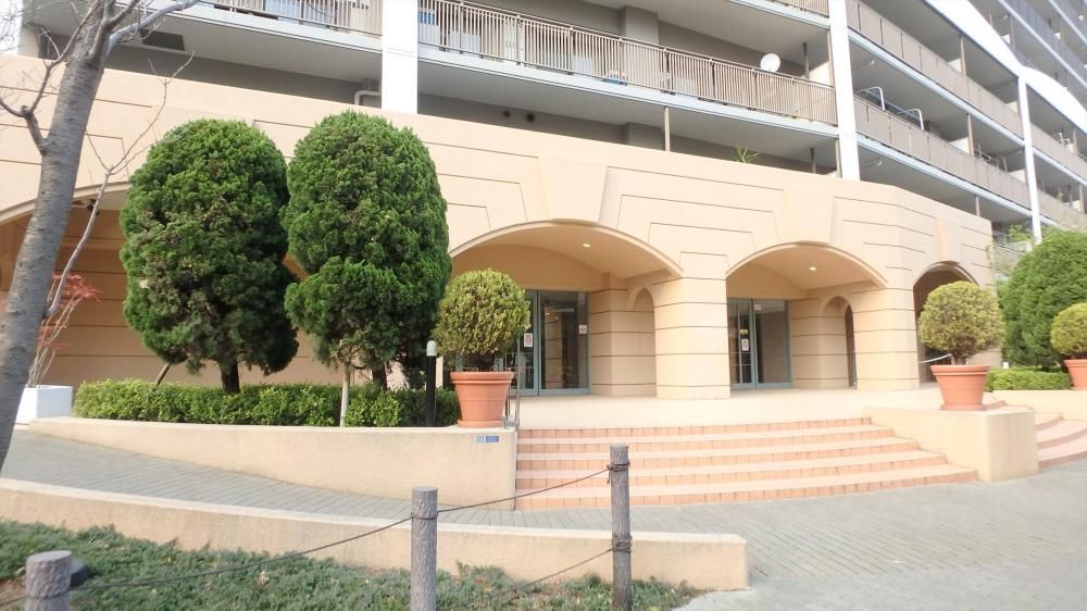 �y�G���g�����X�z�@