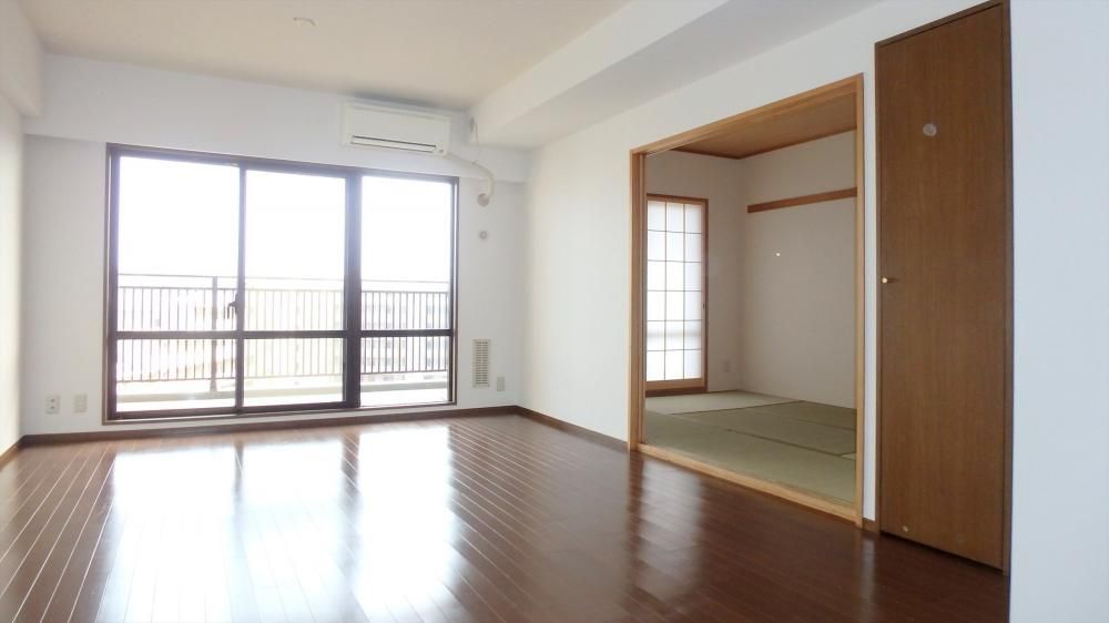 �y�����E���r���O�z�@