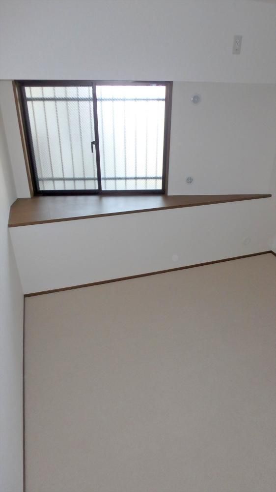 �y�����E���r���O�z�@