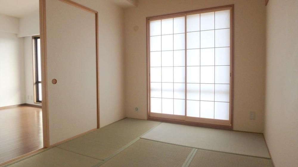 �y�����E���r���O�z�@