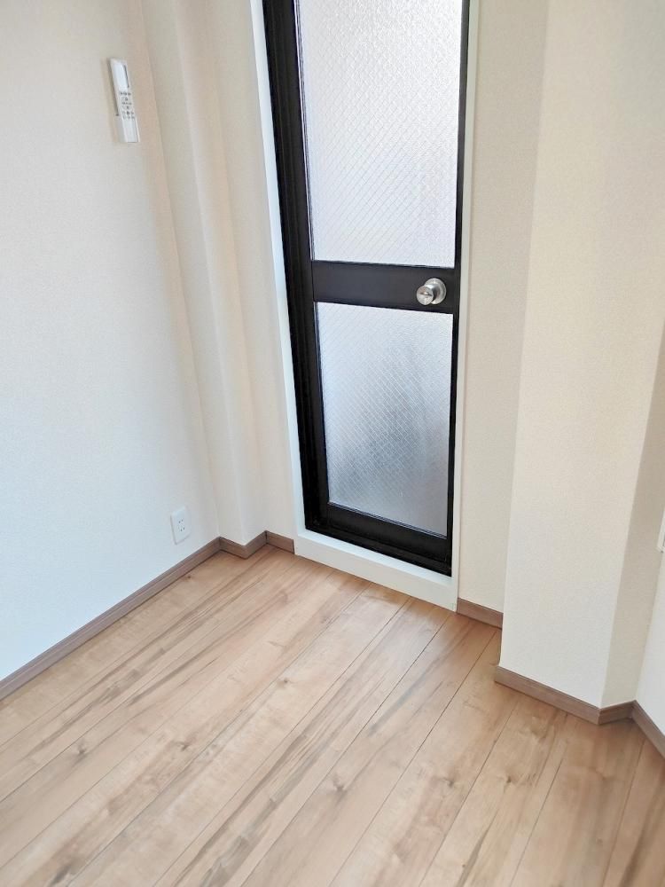 �y�����E���r���O�z�@