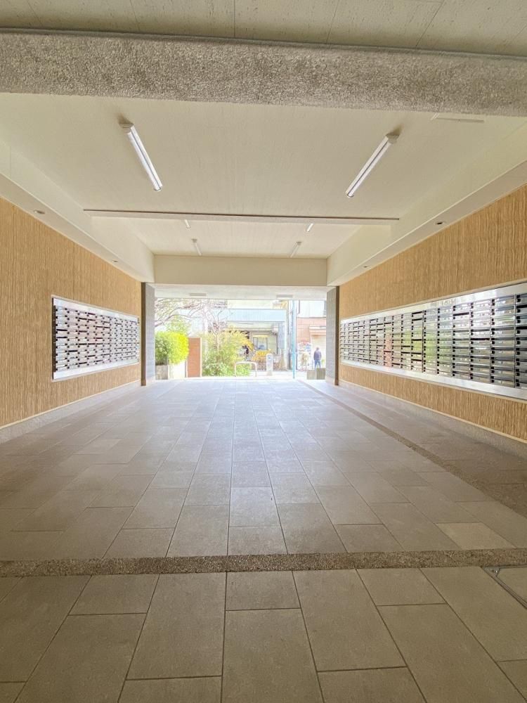 �y�G���g�����X�z�@