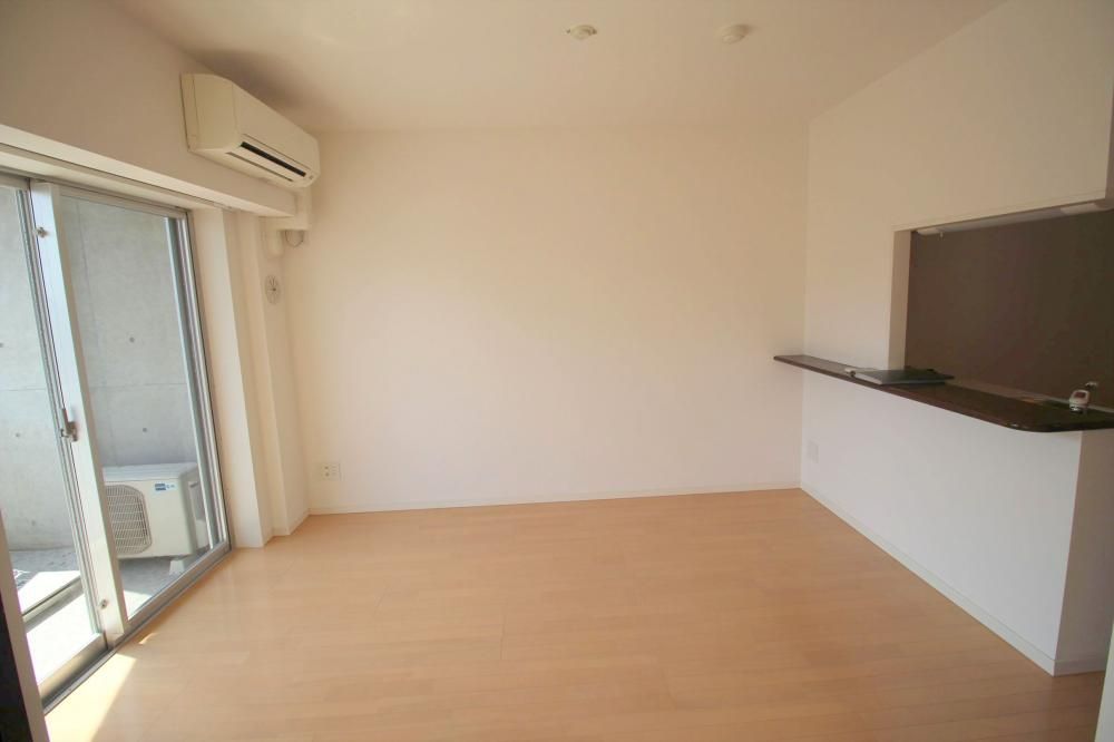 �y�����E���r���O�z�@