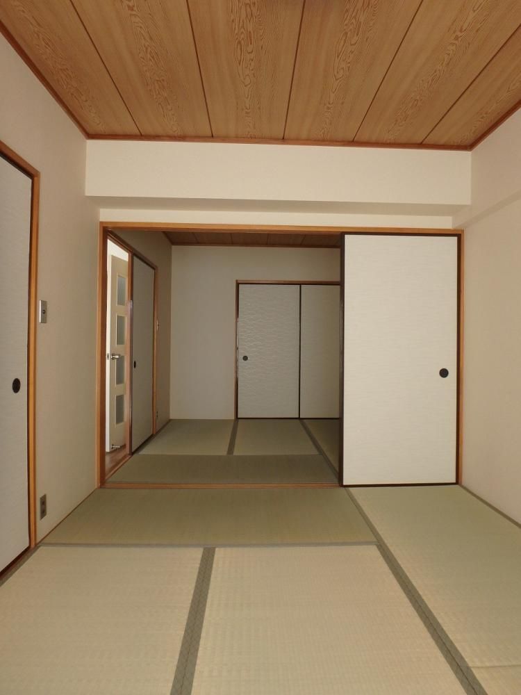 【その他部屋・スペース】　６帖和室と4.5帖和室は襖で仕切れます