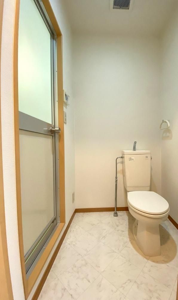 �y�g�C���z�@�g�C���X�y�[�X���o�X���[���Ɍq����܂�